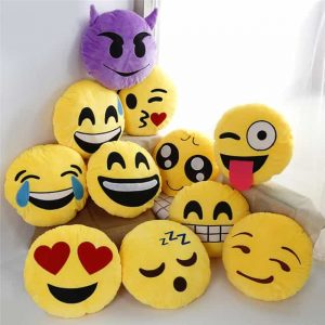 Aanhoudend album Vertrouwen op Heerlijk Zachte Emoji Kussen & Knuffel Varianten | Chinese Webshop Tips